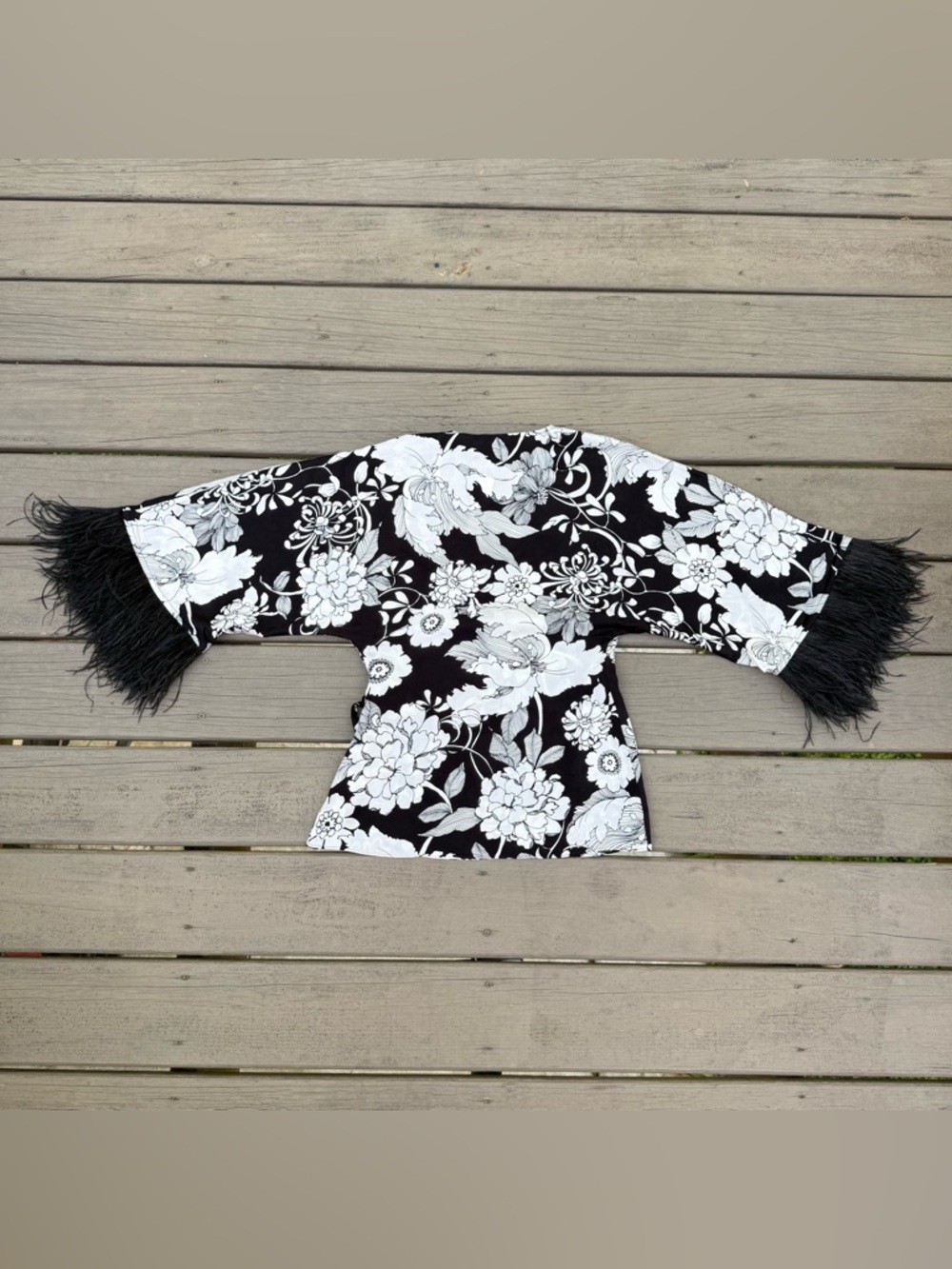 NWT Trina Turk Magomago Top Blouse in black and white size S - Picture 10 of 16